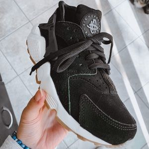 nike air huraches🖤